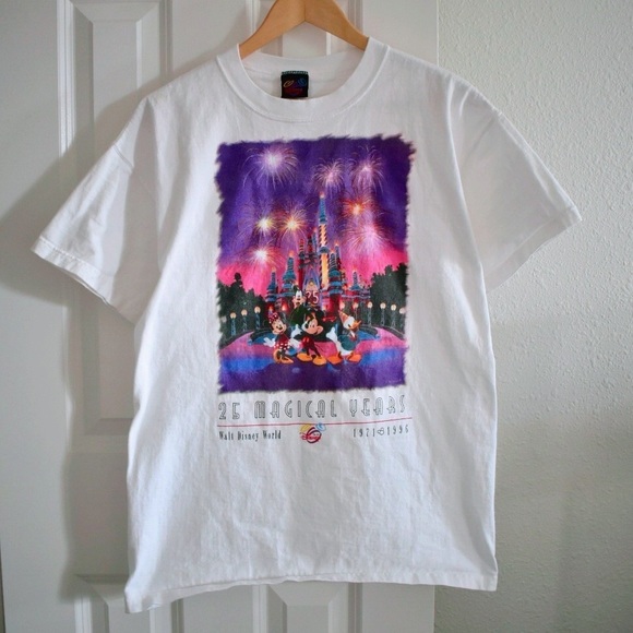 Vintage Disney shirt - Picture 1 of 8